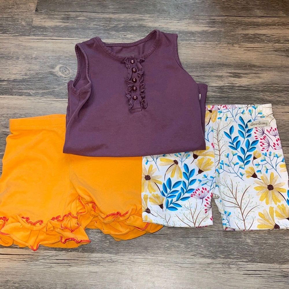 -BUNDLE- SEW SASSY SHORTS AND SHIRT. Size 6